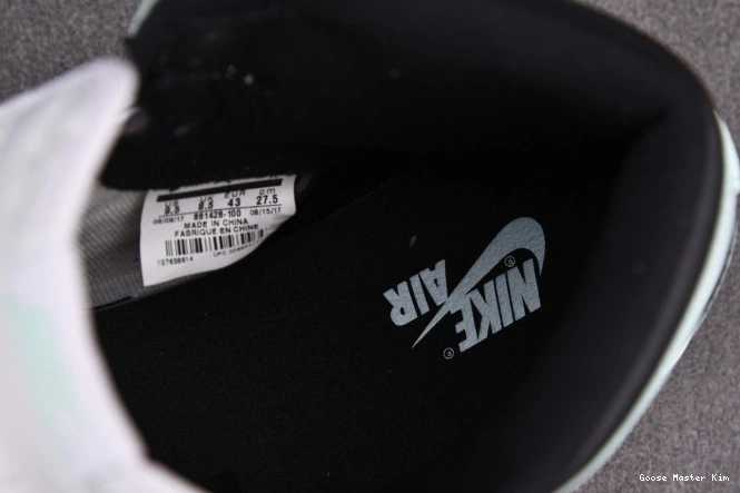 861428-100 Retro 1 Igloo Jordan High 0729